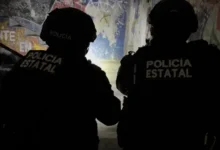 Elementos de la Policía Estatal durante un operativo nocturno