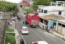 Camión en la calle 16 de Septiembre, Papantla