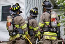 Bomberos combaten el incendio de una vivienda. Imagen ilustrativa.