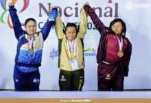 Atletas tuxpeños en el podio con sus medallas en la Paralimpiada Nacional CONADE 2026