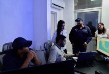 Sala de monitoreo de Protección Civil de Poza Rica durante la vigilancia del frente frío 2