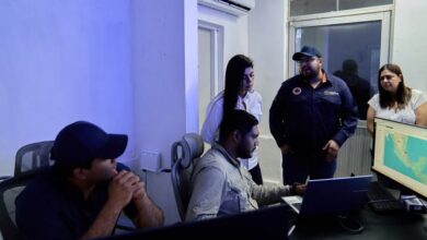 Sala de monitoreo de Protección Civil de Poza Rica durante la vigilancia del frente frío 2