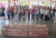 Entrega de apoyos alimentarios del DIF Municipal de Tuxpan en el Parque Pilcoatóchitl