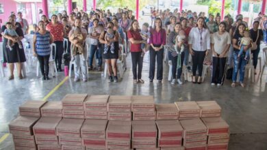 Entrega de apoyos alimentarios del DIF Municipal de Tuxpan en el Parque Pilcoatóchitl