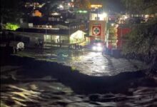 Paso provisional destruido por las lluvias entre Zontecomatlán y Xococapa, Veracruz